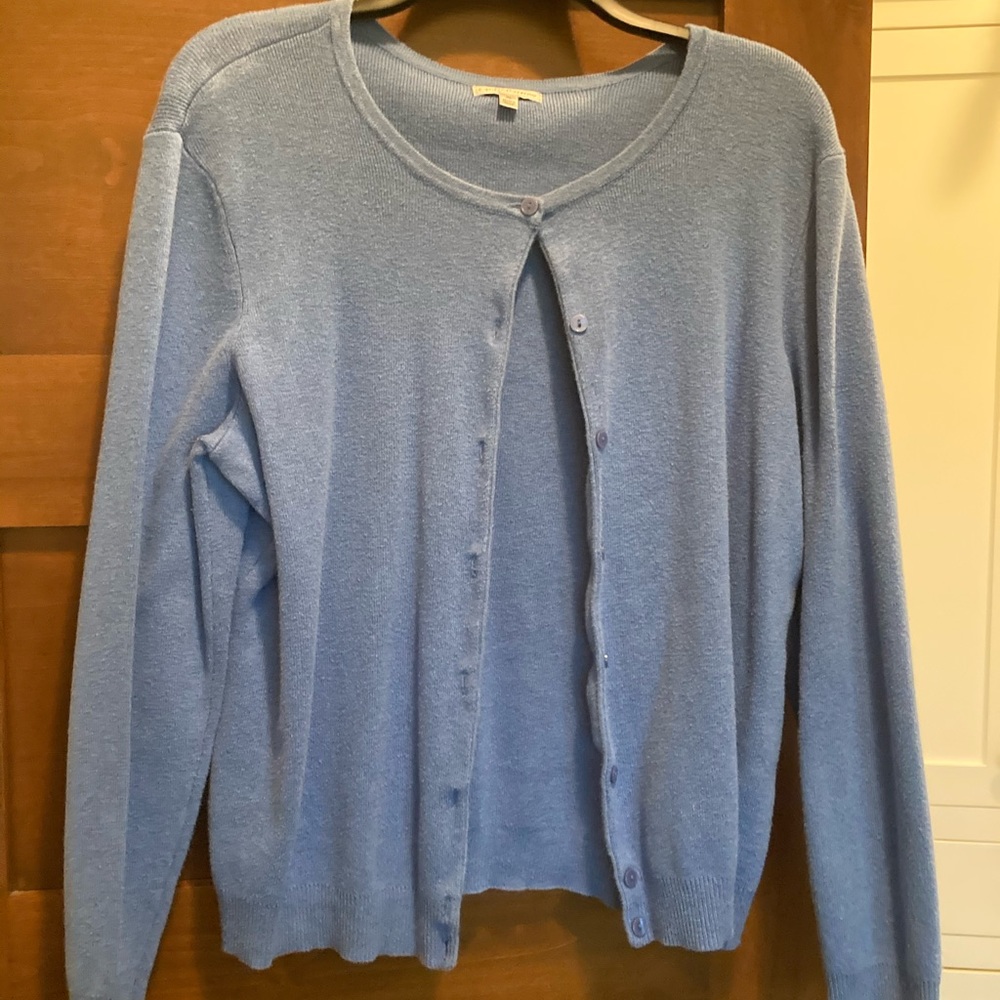 Cardigan sweater